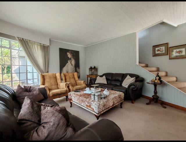 4 BEDROOM HOUSE FOR SALE IN THREE RIVERS EAST